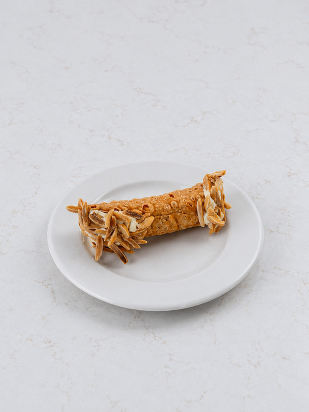 almond cannoli