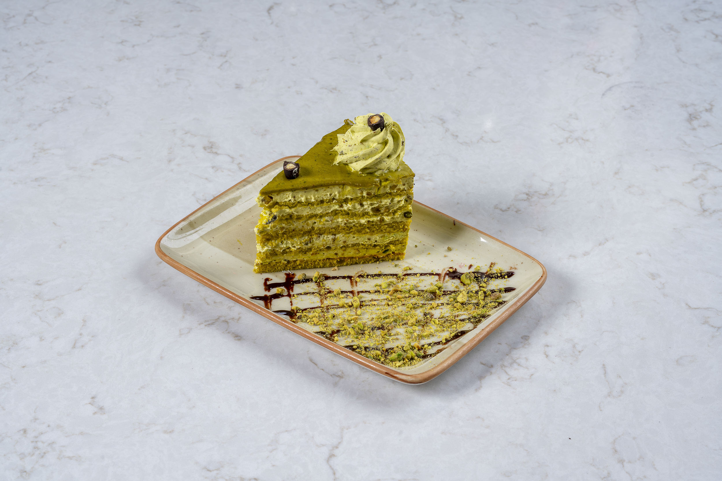 pistachio petite cake