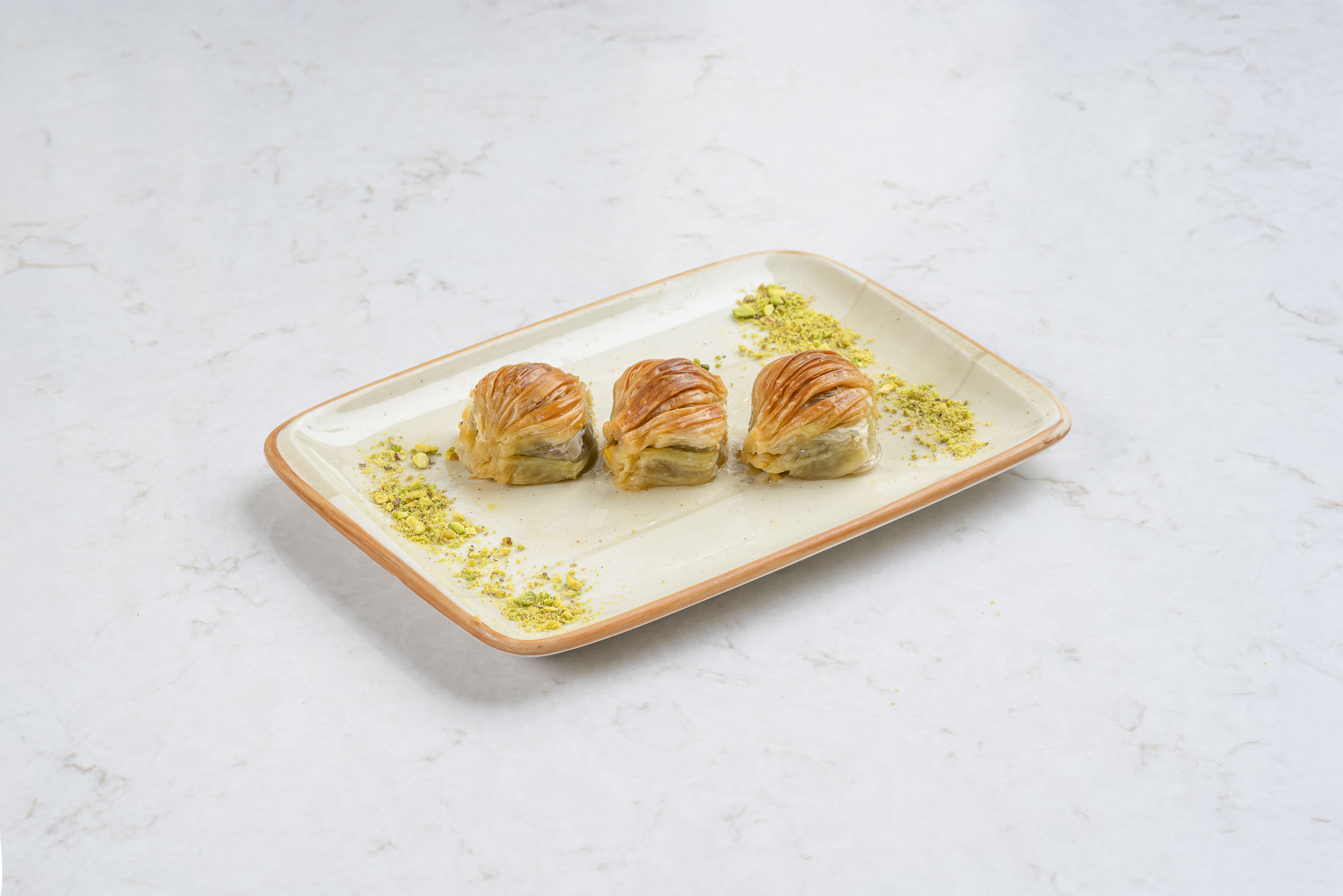 mussel shape pistachio